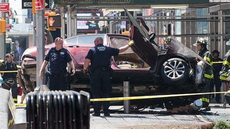Car Rams Into Crowd In New Yorks Times Square