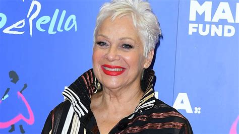 Loose Womens Denise Welch Floors Fans With Phenomenal Figure In Tiny