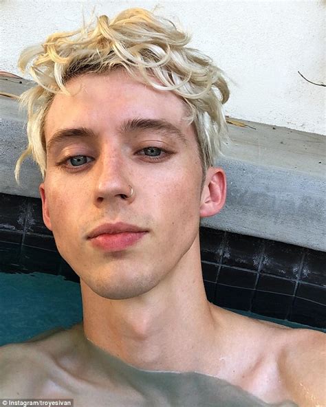 Singer Troye Sivan Reveals He Wants To Be A Gay Idol Daily Mail Online