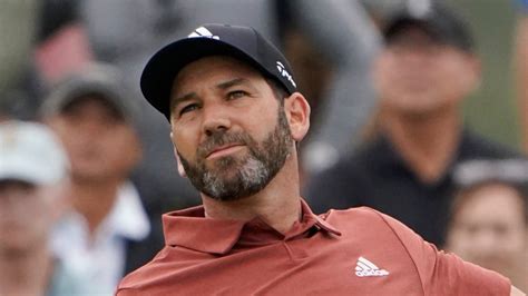 Us Open Watch As Sergio Garcias Precise Pitch Hits The Pin And Rolls