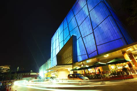 At night, the theme park also transforms into a relaxing hot. Ipoh Parade Mall - ChekSern Young