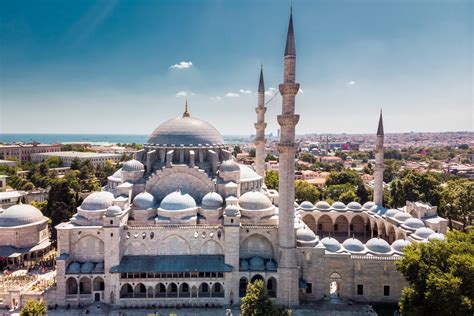 8 Mosques Not To Miss While In Istanbul Istanbul Islamic And Muslim Tours