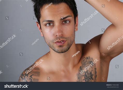 Sexy Male Model Posing Shirtless ภาพสต็อก 718541080 Shutterstock