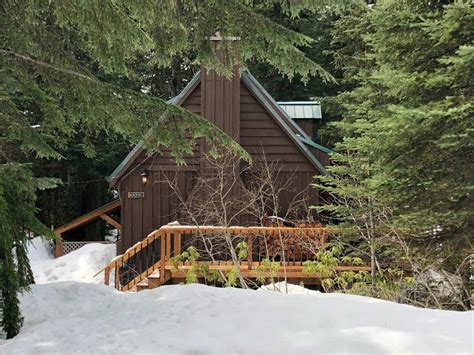 Mount hood village savannah tiny house 4. 11 Private and Cozy Mount Hood Cabin Rentals | Territory ...