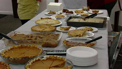 Independence Church Hosts Thanksgiving Dinner For Community Wkrc