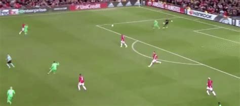 Upload a file and convert it into a.gif and.mp4. Jordan Veretout - Il brutto anatroccolo - Sweedball ...
