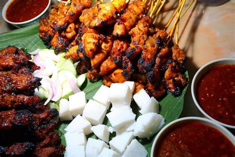 Laundry service and grocery deliveries can be arranged upon request. Satay Besar Sedap di Satay AK24, Shah Alam - MNY Homestay ...