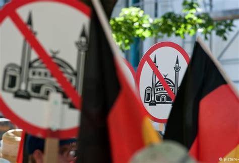 هل تتعمد الحكومة الألمانية غض البصر عن اليمين المتطرف ضد المسلمين؟ نون بوست