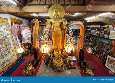 Gangaramaya Temple In Colombo Editorial Stock Photo Image Of Downtown