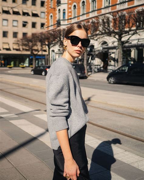 Anine Bing Official On Instagram Elevate A Relaxed Cashmere Sweater
