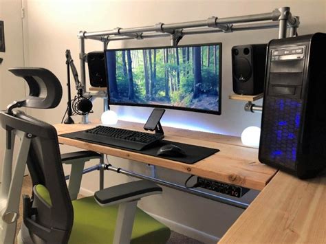 I too have an ikea countertop battlestation. Gaming Schreibtisch selber bauen - Einfache DIY Ideen für ...