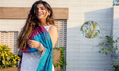 Celebrity Inspired Holi Fashion To Make Style Statement