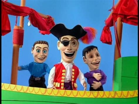 Go Captain Feathersword Ahoy The Wiggles Puppets Wiki Fandom