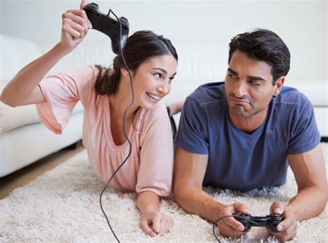 The Gamer Couple Rules For Playing Single Player Games Together