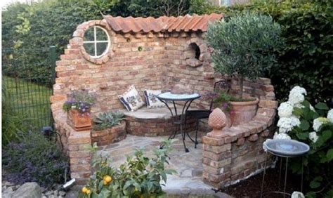 Die gestaltungsmöglichkeiten für einen steinzaun sind vielfältig. Ob es ein Zaun ersetzt, als Deko dient oder mehr Privatphäre mit den Nachbarn schafft - eine ...