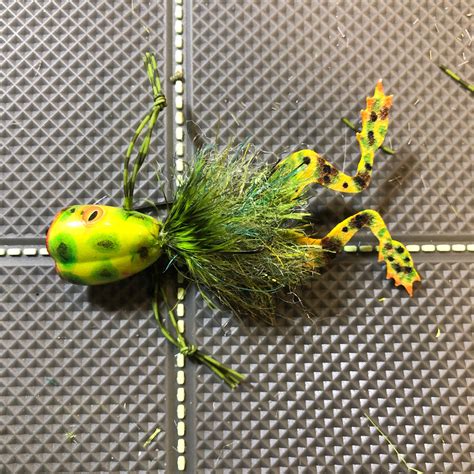 Weedless Frog Popper 3 pack | fenton-flies