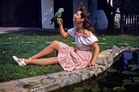 Beautiful Kodachrome Photos Defined The S Women S Fashion Vintage Everyday