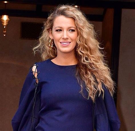 Blake Lively Curly Hair Styles Naturally Damp Hair
