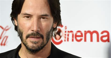 Keanu Reeves Fears For Safety After Matrix Fan Leaves Phone In Mailbox