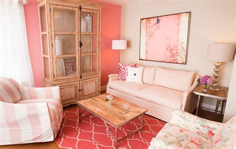 10 Amazing Pink Living Room Interior Design Ideas