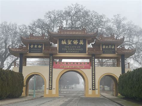 萬佛聖城中文網站 The City Of Ten Thousand Buddhas