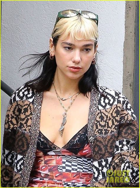 After working as a model, she signed with warner bros. Dua Lipa Explains The Reason Behind Her New Hairstyle: Photo 4440551 | Dua Lipa Pictures | Just ...