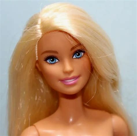 Barbie Doll Nude Small Flat Feet Blonde Hair Blue Eyes Smile New