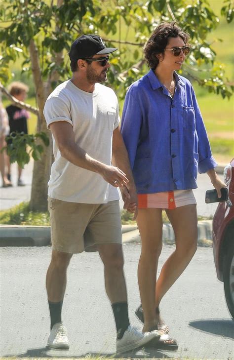 Zac Efron And Girlfriend Vanessa Valladares Hold Hands In Byron Bay