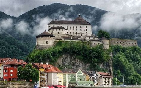 Kufstein hat eine menge an abwechslungsreichen erlebnissen zu bieten. Festung Kufstein in Tirol - Bild des Monats Juli 2017 ...