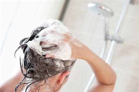Mistakes Every One Makes When Washing Their Hair Better Homes And