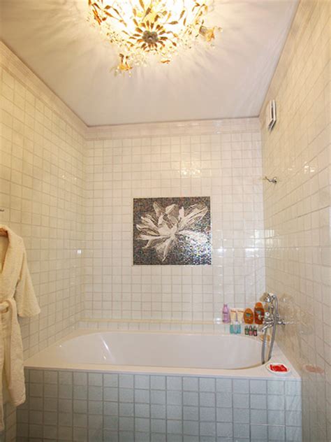 When browsing small bathroom decorating ideas, take note of what is and is not present in other spaces. Charming Small Rooms, Single Woman Apartment Ideas