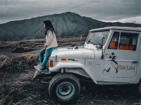 Un Lugar Perfecto Para Tomar Una Foto En Bromo Foto De Archivo