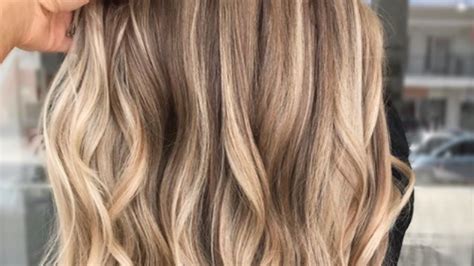Blonde Hair Colors For Fall To Take Straight To Your Stylist
