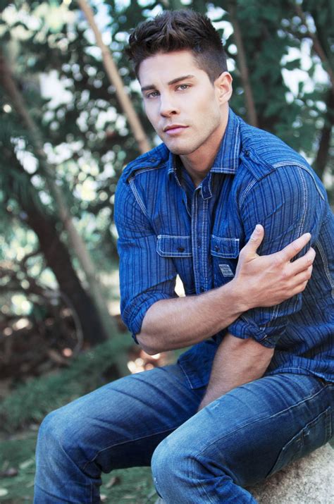 Pictures Of Dean Geyer