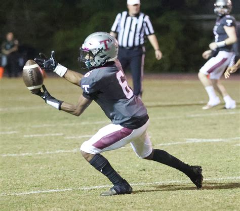 Escambia Gets Past Tate 38-31 (With Photo Gallery) : NorthEscambia.com