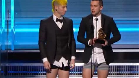 Watch Twenty One Pilots Strips To Underwear For Grammys Speech