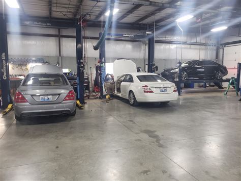 Full service auto repair in louisville ky specializing in oil changes, brakes, engines, transmissions, tires, auto maintenance, & more. Mercedes-Benz Repair by Turning Wrenches in Louisville, KY | BenzShops