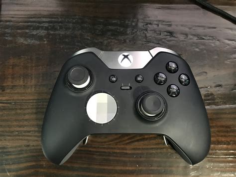 The new xbox wireless controller controller design is a continuation of arguably the best there has ever been on any platform, with its offset analog sticks and perfect size leading to many, many hours of comfortable gaming. Xbox One Elite Controller (Model 1698) Disassembly ...