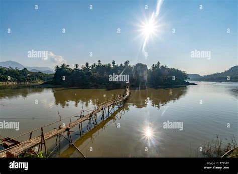 Bamboo Bridge Mekong River Luang Prabang Laos Stock Photo Alamy