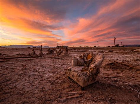 On his journey, he befriends slacker jimmy the finn, becomes involved in rescuing his neighbor colette from her own demons, and gets entangled in a. The Salton Sea is One Weird Place - Books - Tod Goldberg ...