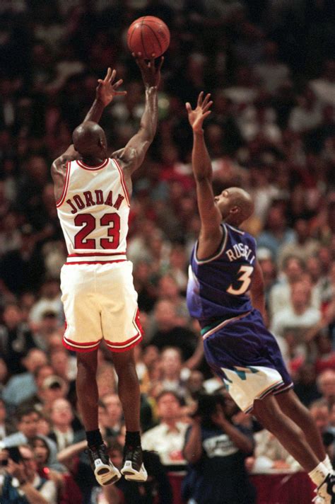 Warriors rookie wiseman sprains wrist after awkward landing vs. Gallery: 1997 NBA Finals between Utah Jazz and Chicago ...