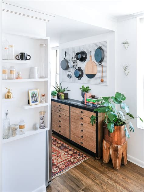 Affordable decor for small apartments. Kitchen Organization Hacks and Ideas | Apartment Therapy