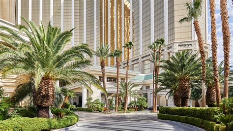 Four Seasons Hotel Las Vegas Hotel Review Condé Nast Traveler