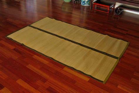 Tatami Fold Up Mat Japanese Tatami With Silk Trim 71 X 43 Boon Decor