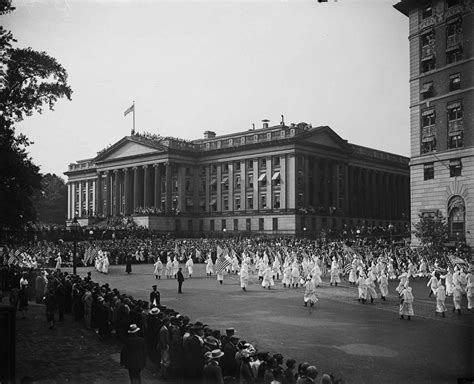 50000 Klan Members March On Washington Dc In 1925 150000 People