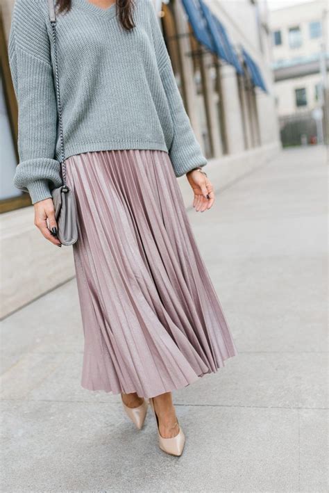 Sweater And Midi Skirt Outfit Midi Skirt Outfit Pink Skirt Outfits