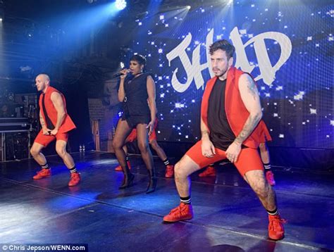 Jennifer Hudson Rocks Gay Nightclub In Thigh Skimming Mini Daily Mail