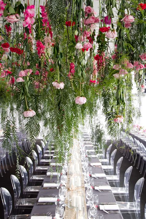 Breathtaking 23 Beautiful Suspended Flowers For Decorations