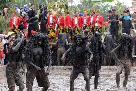 Unique Rituals And Traditions In Indonesia That Will Fascinate You What