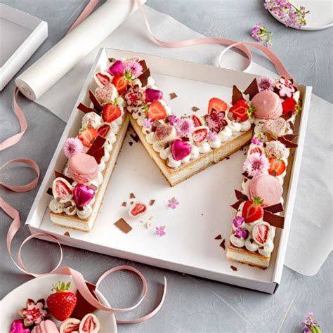 Letter Cake - einfach, hübsch und voll im Trend! | Hübsche ...